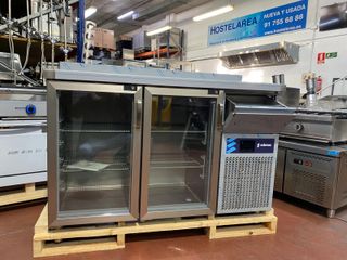 Frentemostrador 2 puertas de cristal