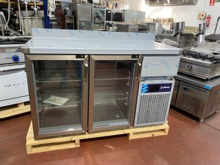 Frentemostrador 2 puertas de cristal