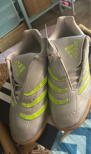 Zapatillas Adidas Predator Sal t43 1/3 a estrenar