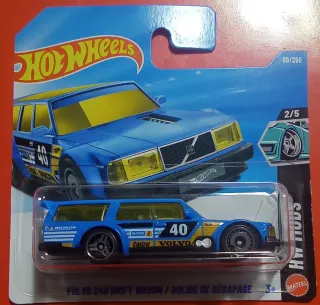 Hot Wheels Volvo 240 Drift Wagon 2/5