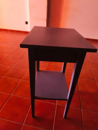 2 Mesa auxiliar azul con cajón