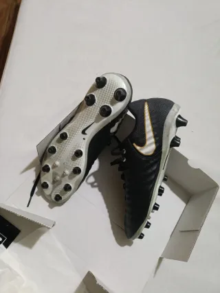 Botas de Fútbol Nike Tacos Negro/Dorado