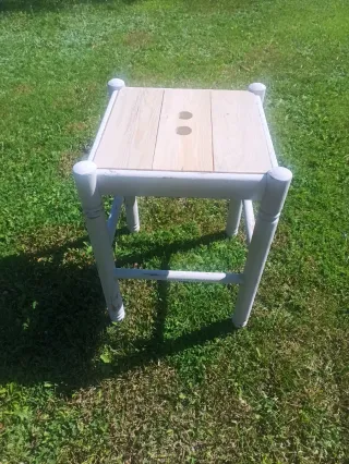 Taburete de madera restaurado