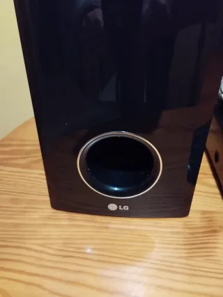 Reproductor LG 5.1 + Subwoofer