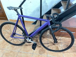 Bicicleta Fixie Morada