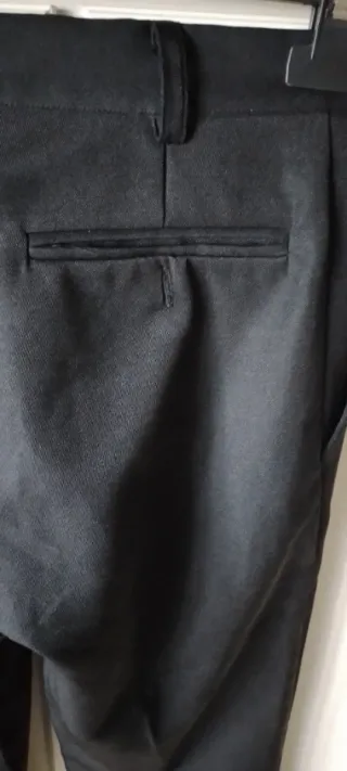 Pantaloni eleganti unisex mai indossati
