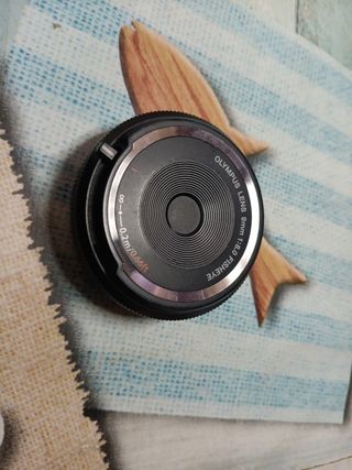 Olympus 9 mm f8 fisheye boda cap