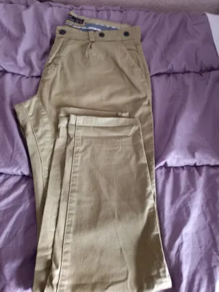 Pantalón chino beige chico
