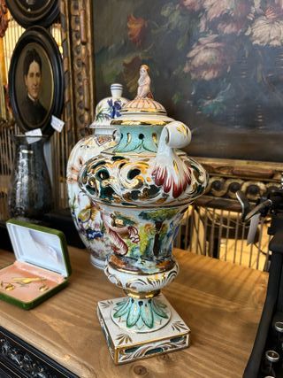 Gran Tibor Capodimonte -Jarrón