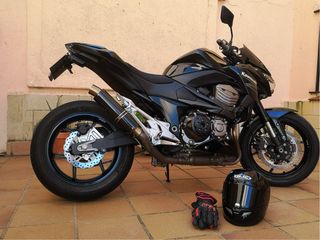 Kawasaki Z800e Deslimitada