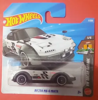 Hot Wheels Mazda MX-5 Miata 1/250