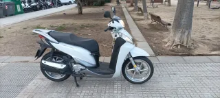 Honda Scoopy 300cc Maxiscooter