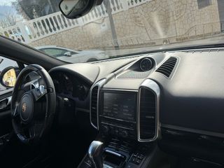 Porsche Cayenne 2014