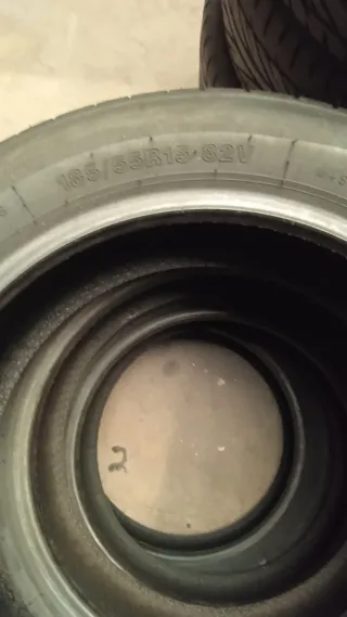 Neumáticos 185/55R15 82V seminuevos
