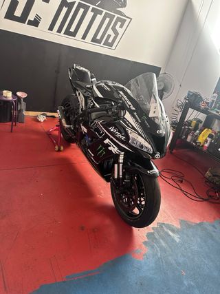 Kawasaki ZX10RR SE