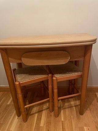 Mesa cocina y 2 banquetas madera