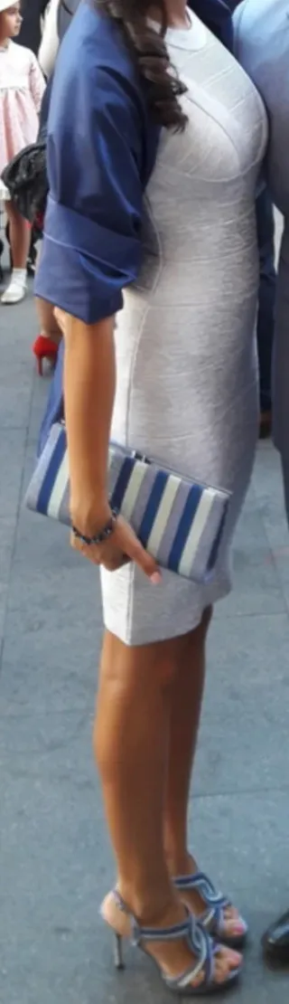 Vestido bandage plateado invitada
