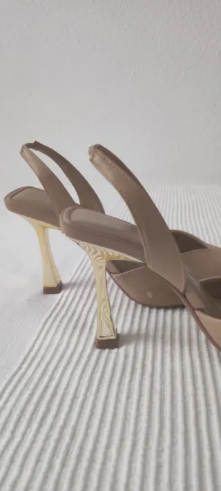 Zapatos Zara Talla 37 Beige