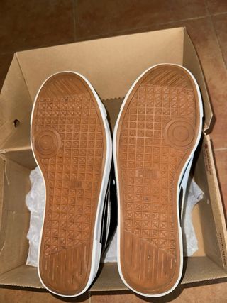 Puma Court Mid Zapatillas Negras y Blancas