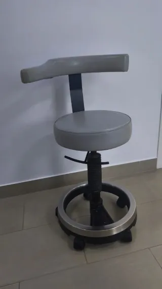 Silla de oficina giratoria con respaldo