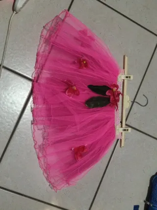 Tutù rosa con fiori