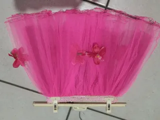 Tutù rosa con fiori