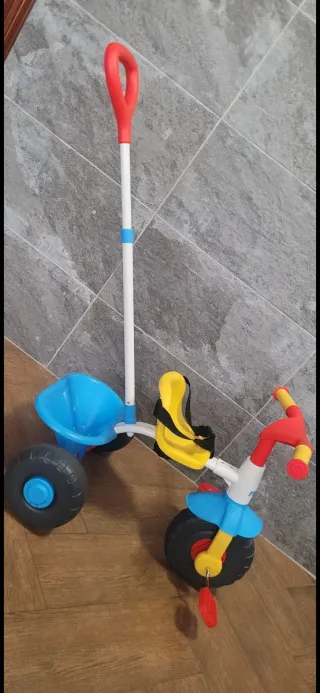 Triciclo Feber para niño