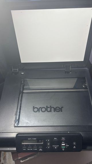 Stampante multifunzione Brother DCP-J132W