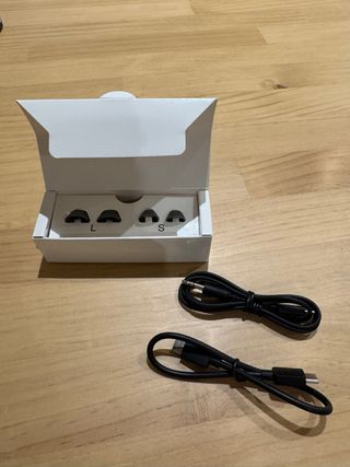 Auriculares Inalámbricos Poly Voyager Free Negros