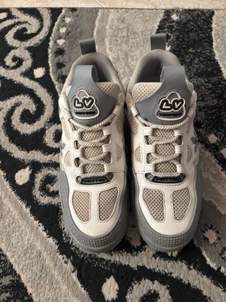 Scarpe Grigie e Bianche taglia 42 ottime condizion