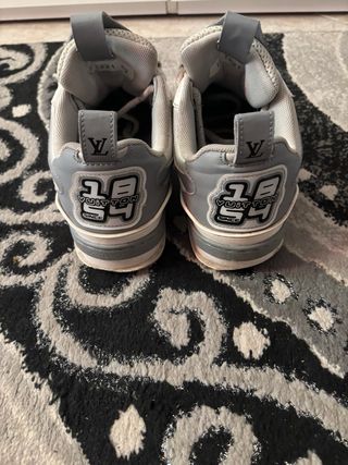 Scarpe Grigie e Bianche taglia 42 ottime condizion