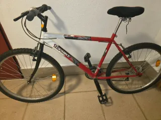 Bicicleta TOPBIKE roja y blanca