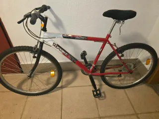 Bicicleta TOPBIKE roja y blanca