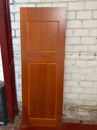 Puerta de madera fina