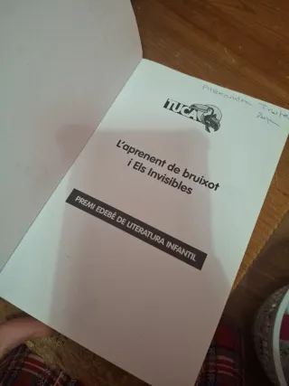 PREMI EDEBÉ INFANTIL 2016: Laprenent de bruixo...