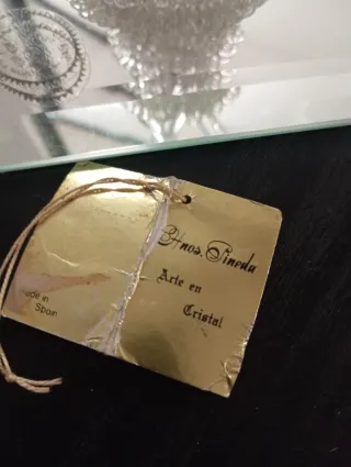 Escultura de cristal de pájaros y corazón