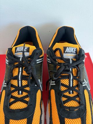 Nike Air Zoom Vomero 5 Negro Amarillo / T.46