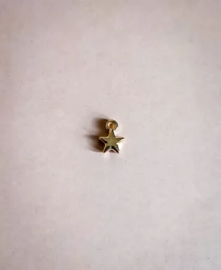 100 Ciondoli Stella in Plastica Dorata