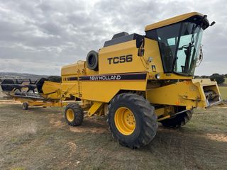 Cosechadora New Holland TC56