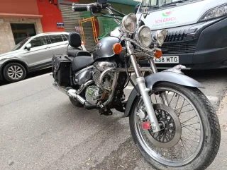 Suzuki Intruder 250 En buen estado