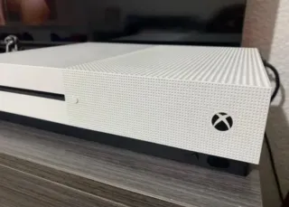 Xbox One S Blanca