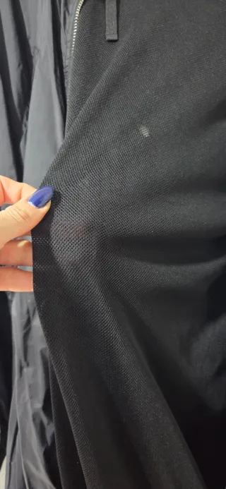 Chubasquero ligero negro