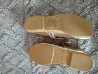 Zapatos niña dorados talla 28 sin estrenar