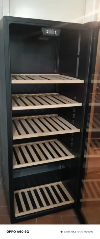 Vinoteca de acero inoxidable  Marca :HAIMI