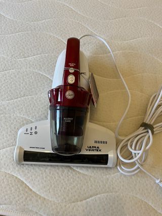 Aspirador de mano Hoover para colchones