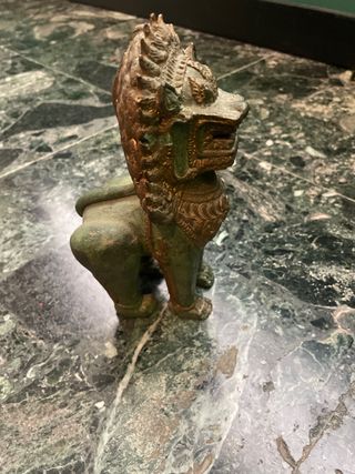 Statua thailandese in bronzo