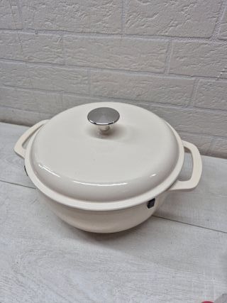 Cazuela de hierro 4.1l Amazon Basics