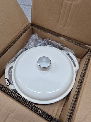 Cazuela de hierro 4.1l Amazon Basics