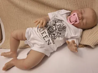 Bebé Reborn Vinilo y Tela