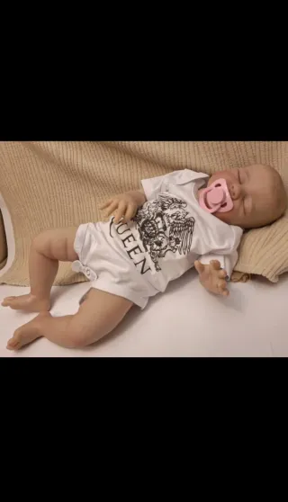 Bebé Reborn Vinilo y Tela